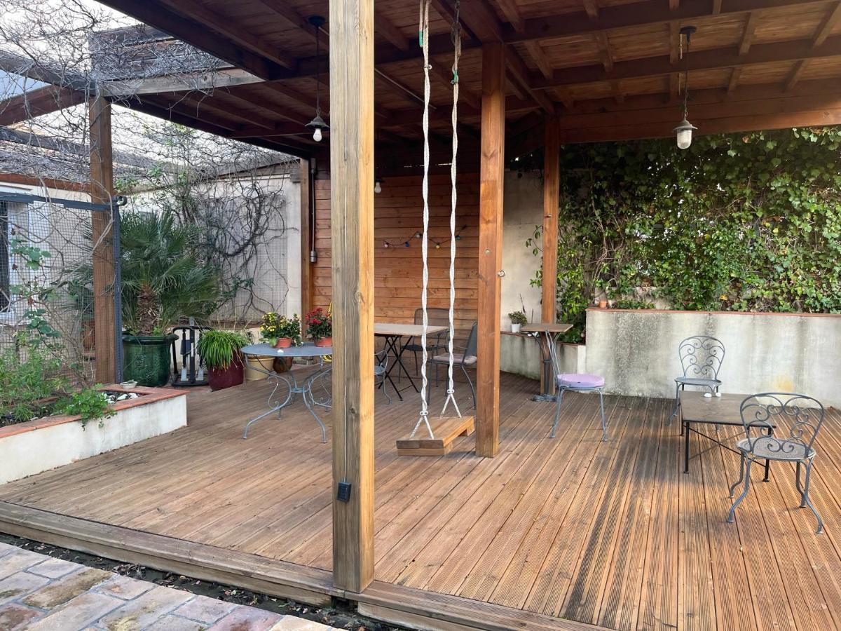 Maison Chaleureuse Avec Grande Terrasse Нім Екстер'єр фото